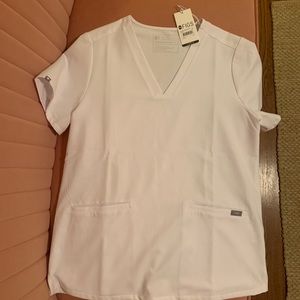 Figs White Scrub Top! NEW WITH TAGS! Women’s white casma- three-pocket scrub top